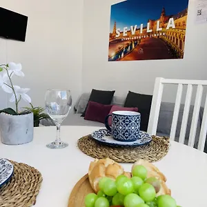 apartamento-jimena-sevilla-en-el-centro-de-nerja.hotelsinnerja.org/